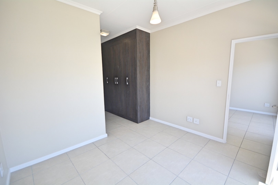 To Let 1 Bedroom Property for Rent in Sandown Western Cape
